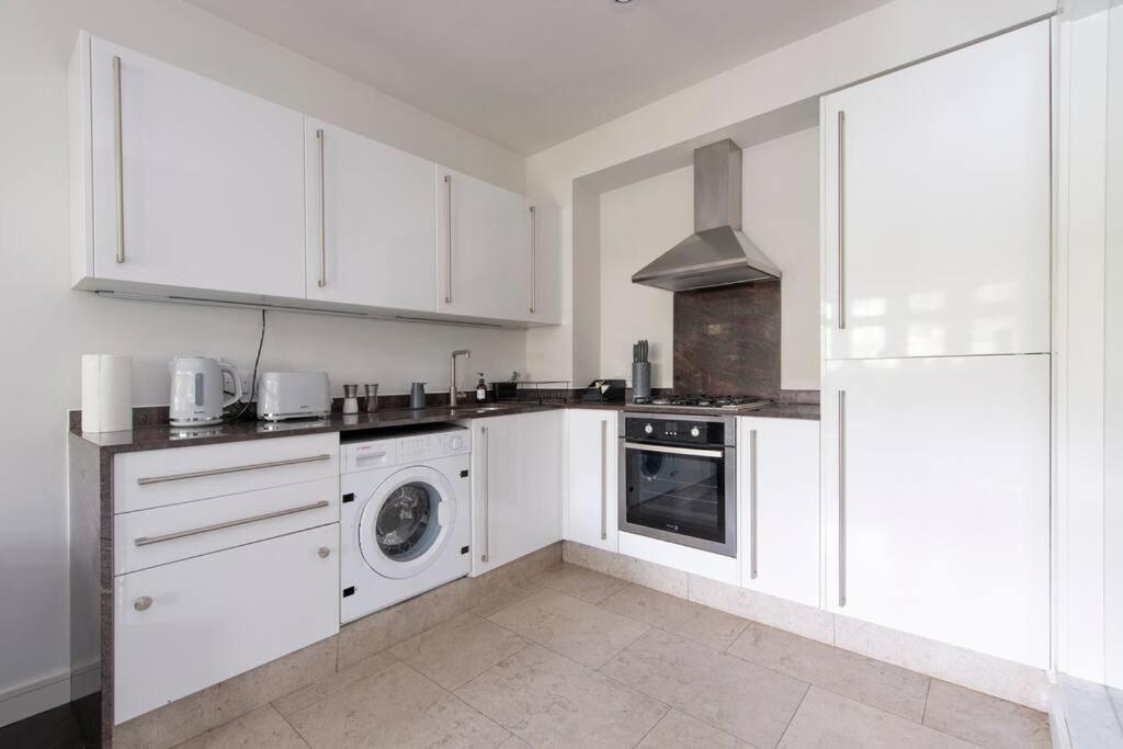 לונדון 2 Bedroom Modern Urban Sanctuary 1Cc - Cherrydeal מראה חיצוני תמונה